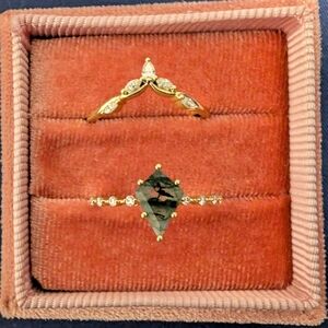 Elegant Gold and Moss Agate Gemstone Ring Set